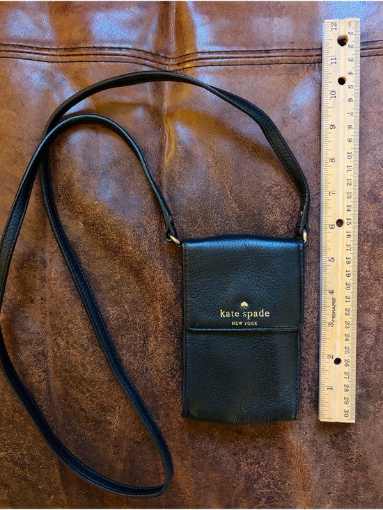 kate spade Handbags - Kate Spade Black Crossbody Bag
